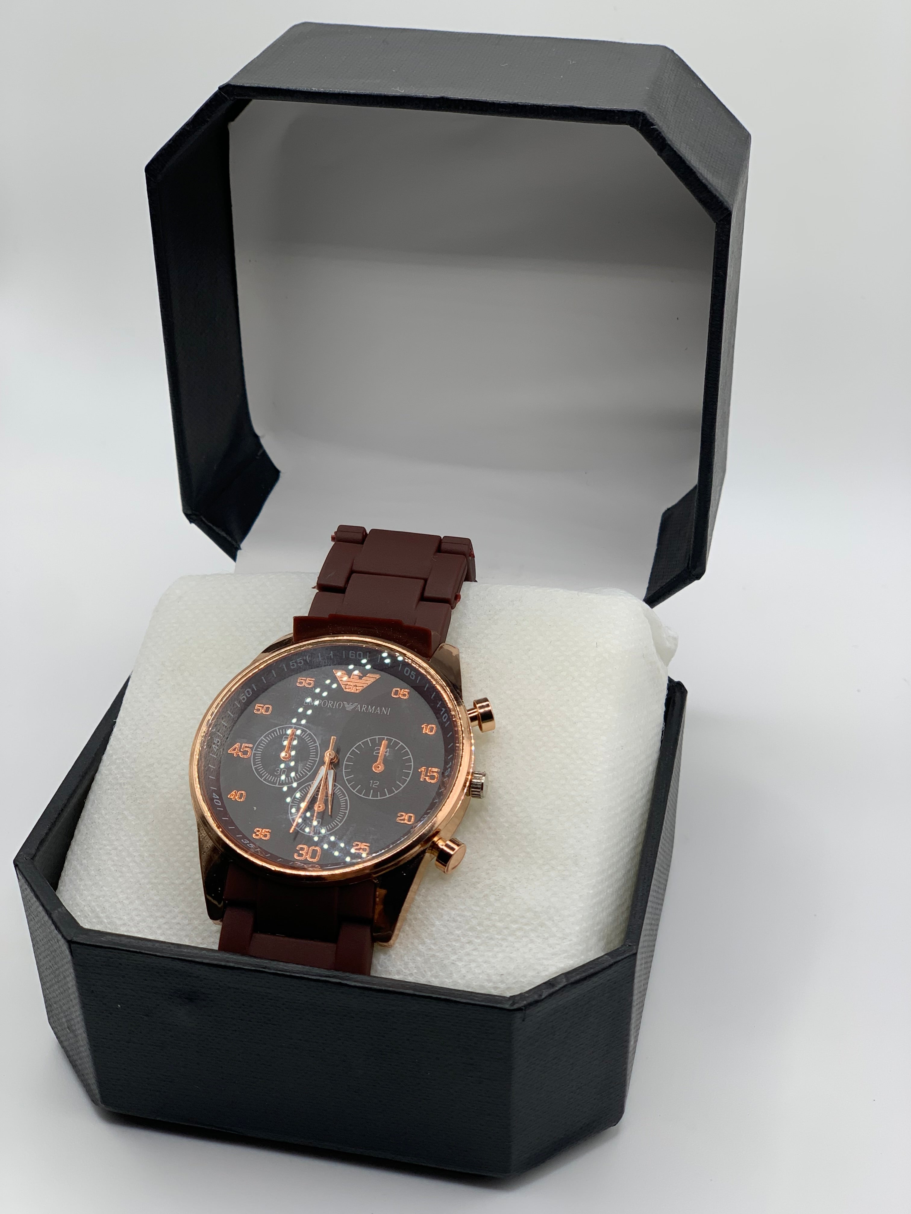 Fashion Watch – Durable Plastic Chain, Dual Color Options ( Brown)