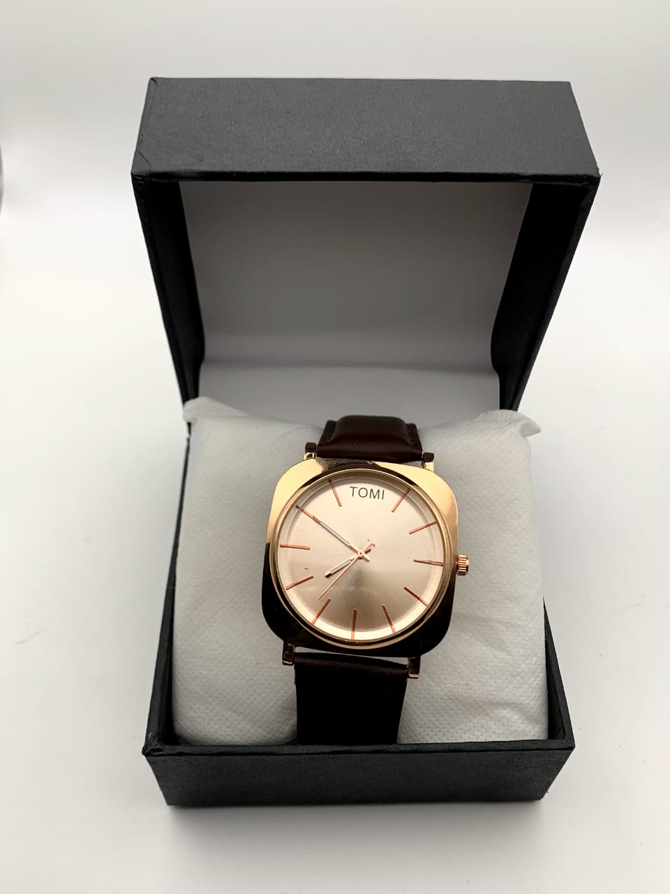 Premium Pure Leather Fashion Watch for Men – Dual Color Options