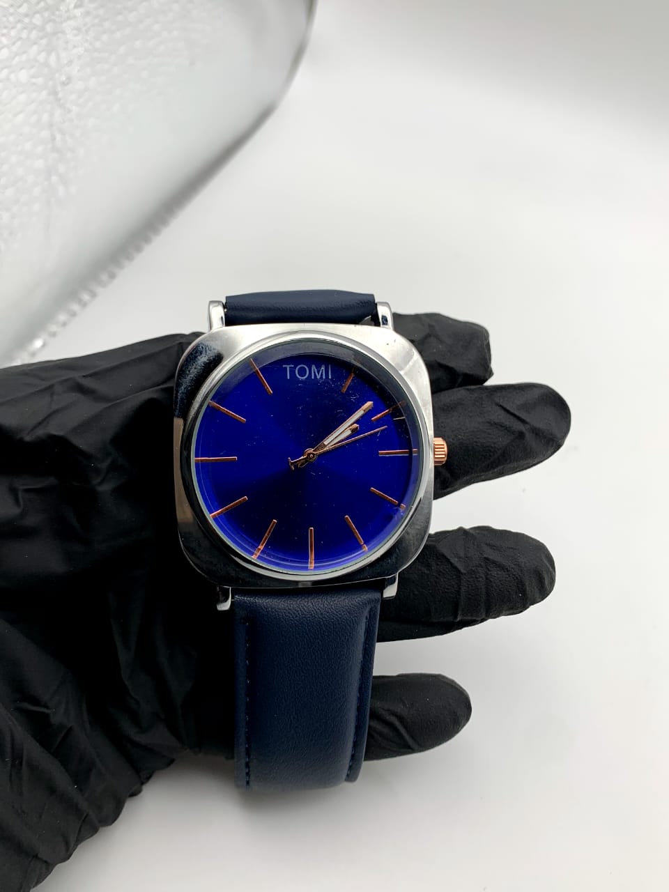 Premium Pure Leather Fashion Watch for Men – Dual Color Options